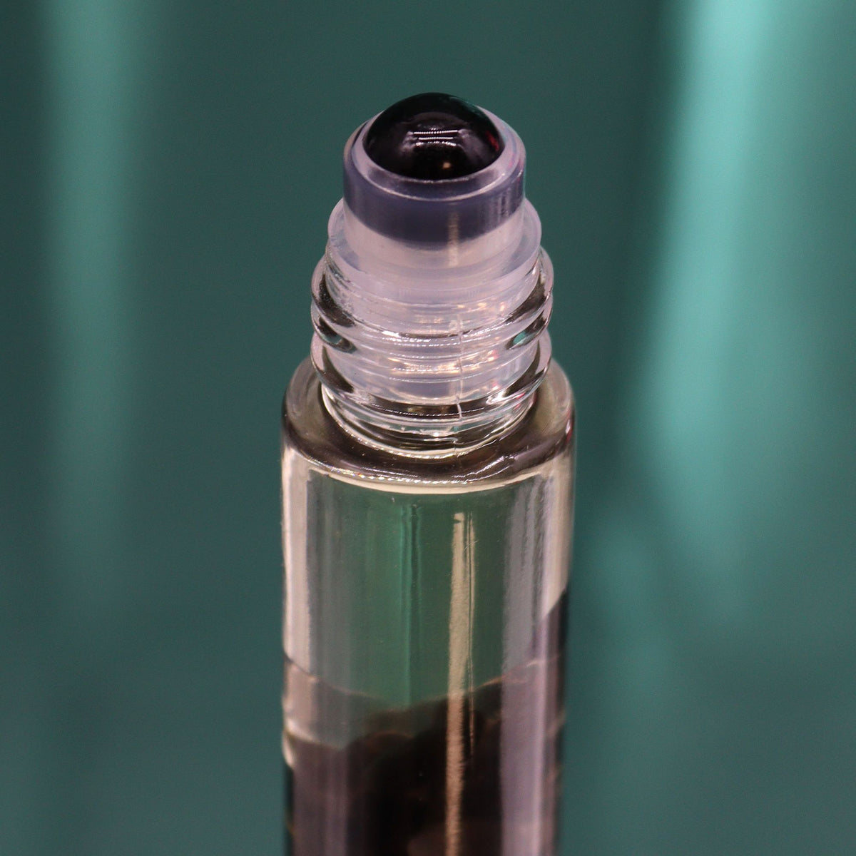 Tarot Knight Essential Oil Gemstone Roll-On – 10ml