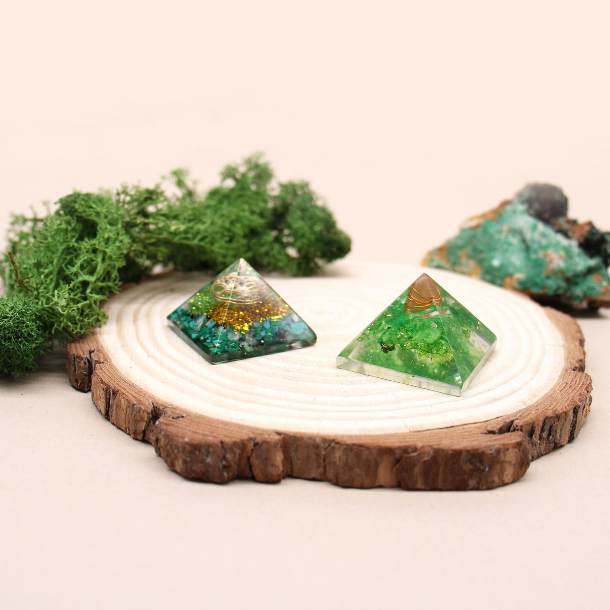 Orgonite Pyramid with Gem Chips and Copper – 25mm