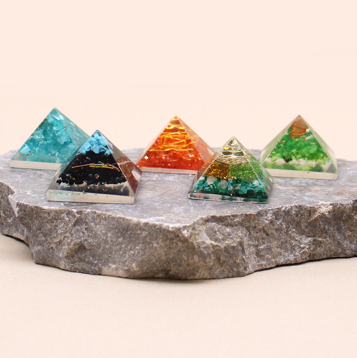 Orgonite Pyramid with Gem Chips and Copper – 25mm