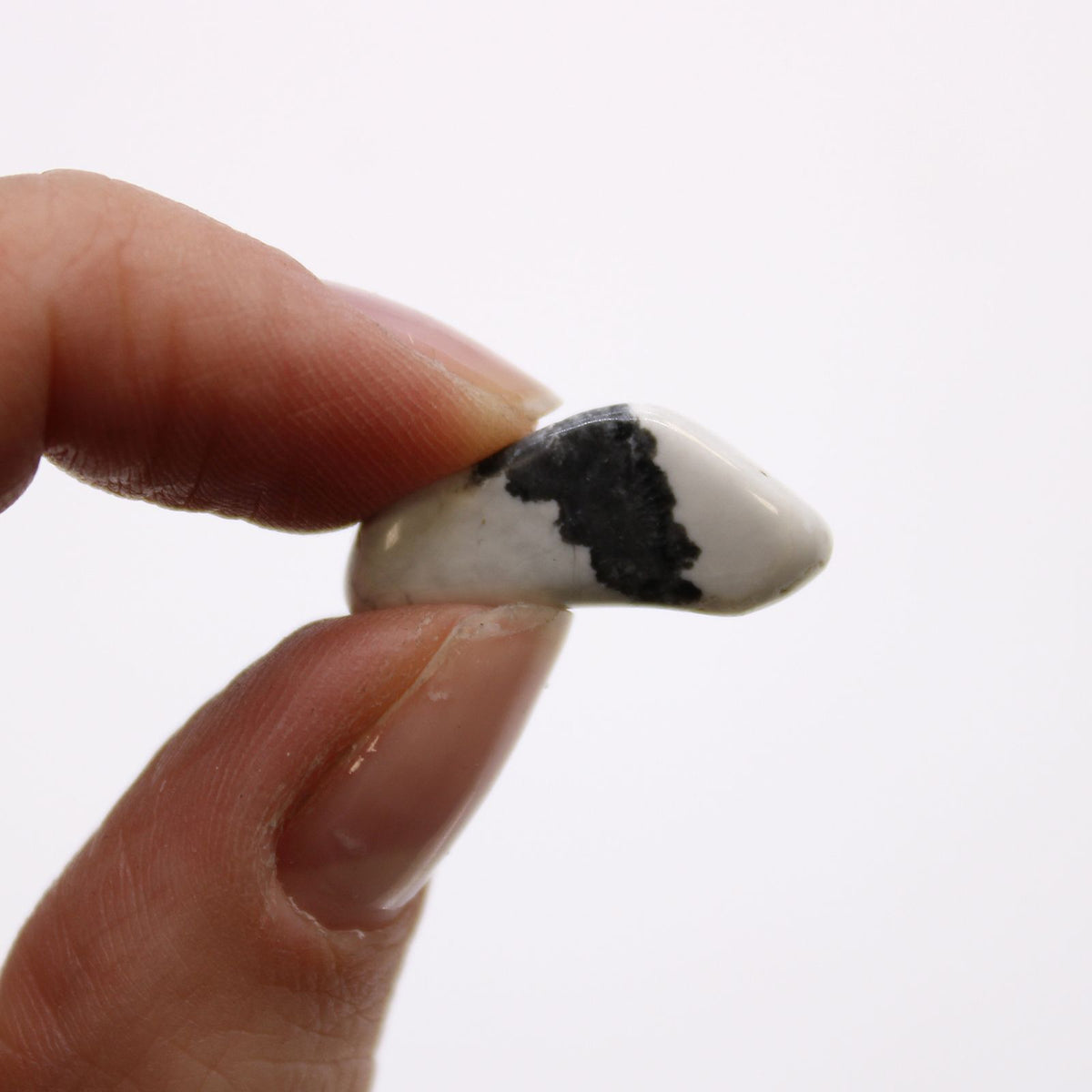 White Howlite Magnesite Tumble Stones – 24 Pieces