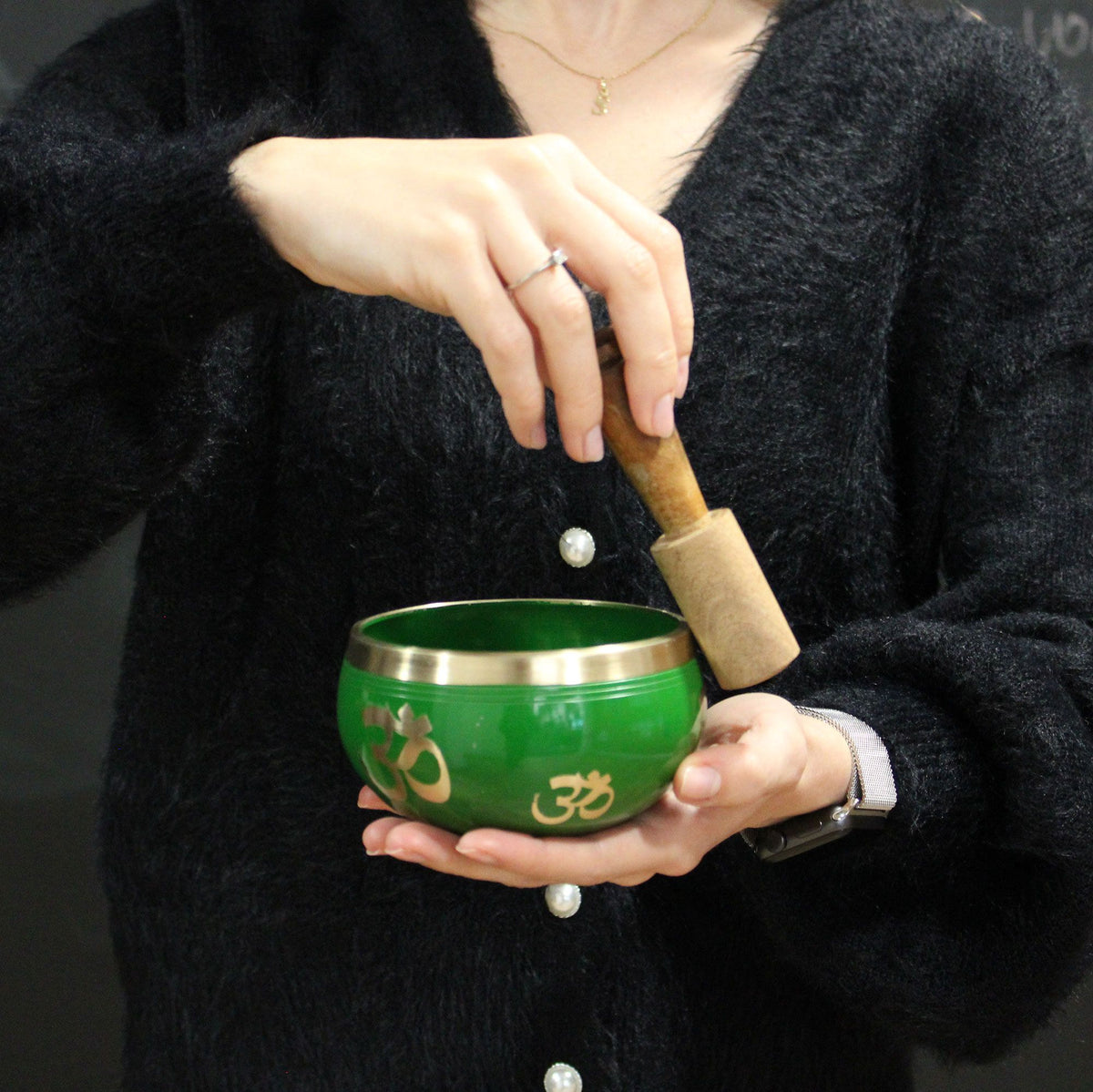 Buddha Tibetan Singing Bowl Set – Black and Orange