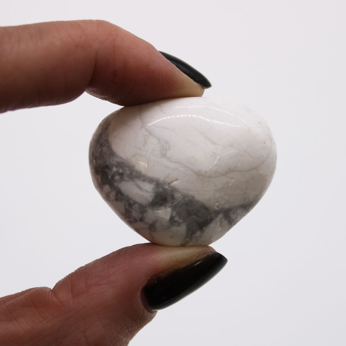 White Howlite Magnesite Tumble Stones – 12 Medium