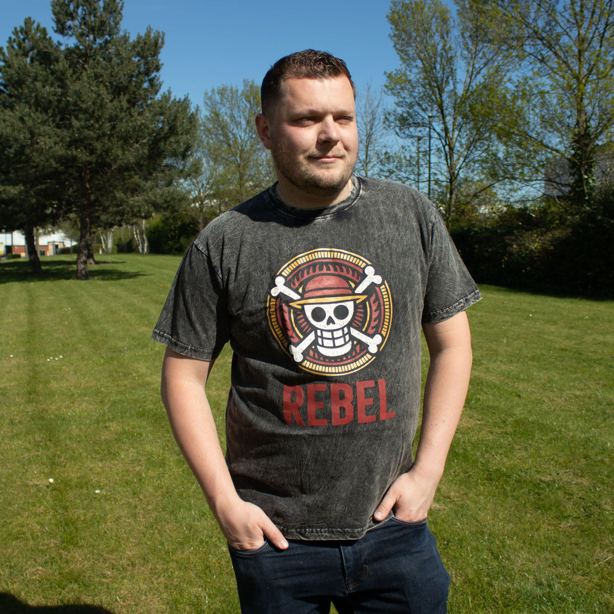 Nomad Sari Rebel Charcoal T-Shirt – XL