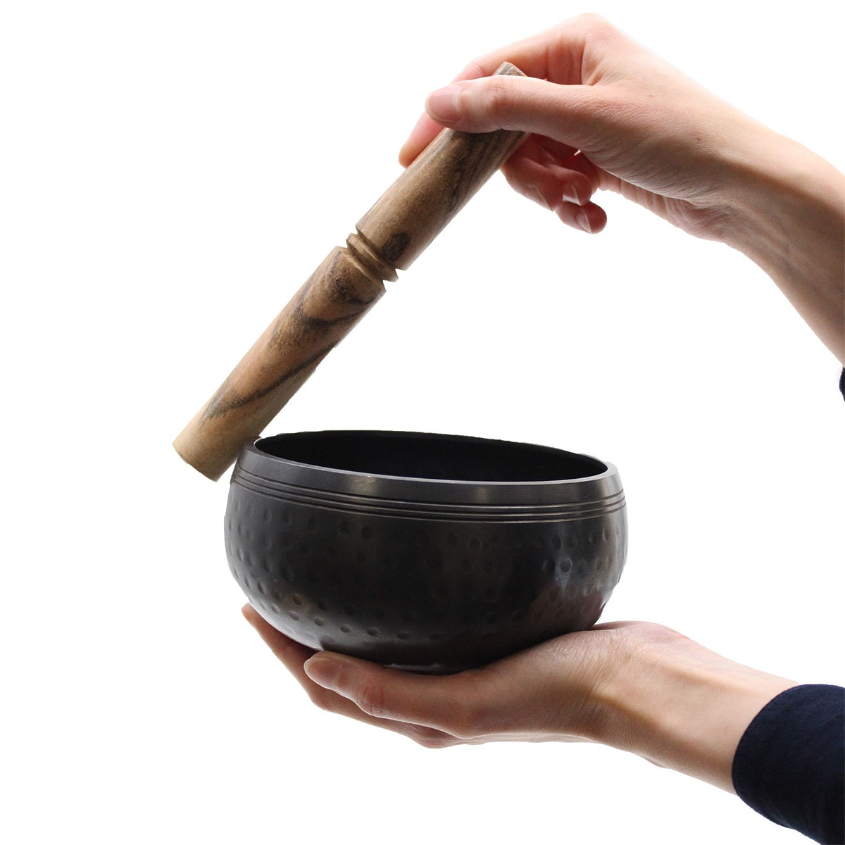 Medium Black Beaten Singing Bowl – 15cm