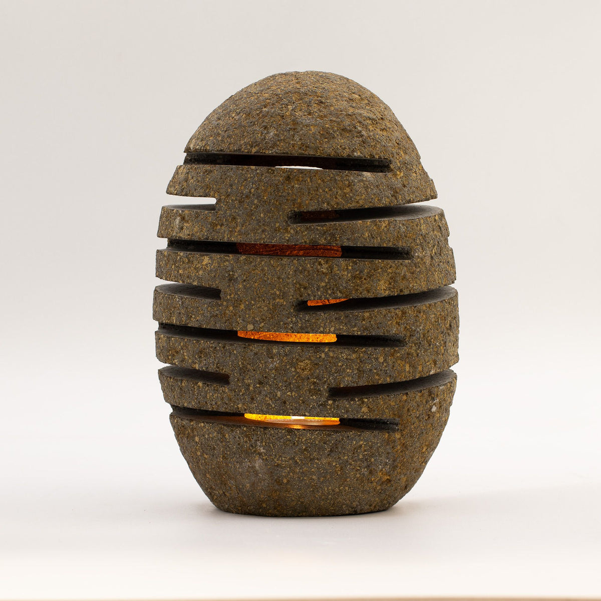 Natural Riverstone Standing Candle Holder – 10 × 13 × 22cm