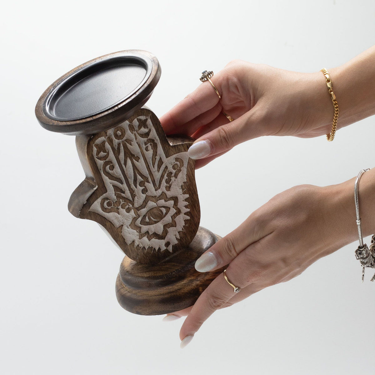 Small Mango Wood Hamsa Candle Stand – 18 x 11cm