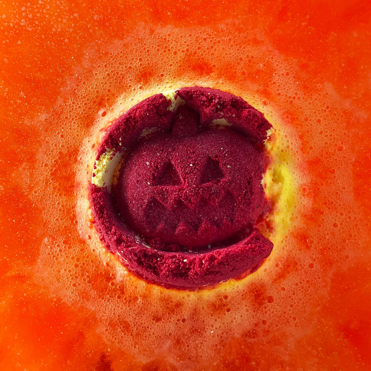 Aniseed Halloween Bath Bomb – 180g