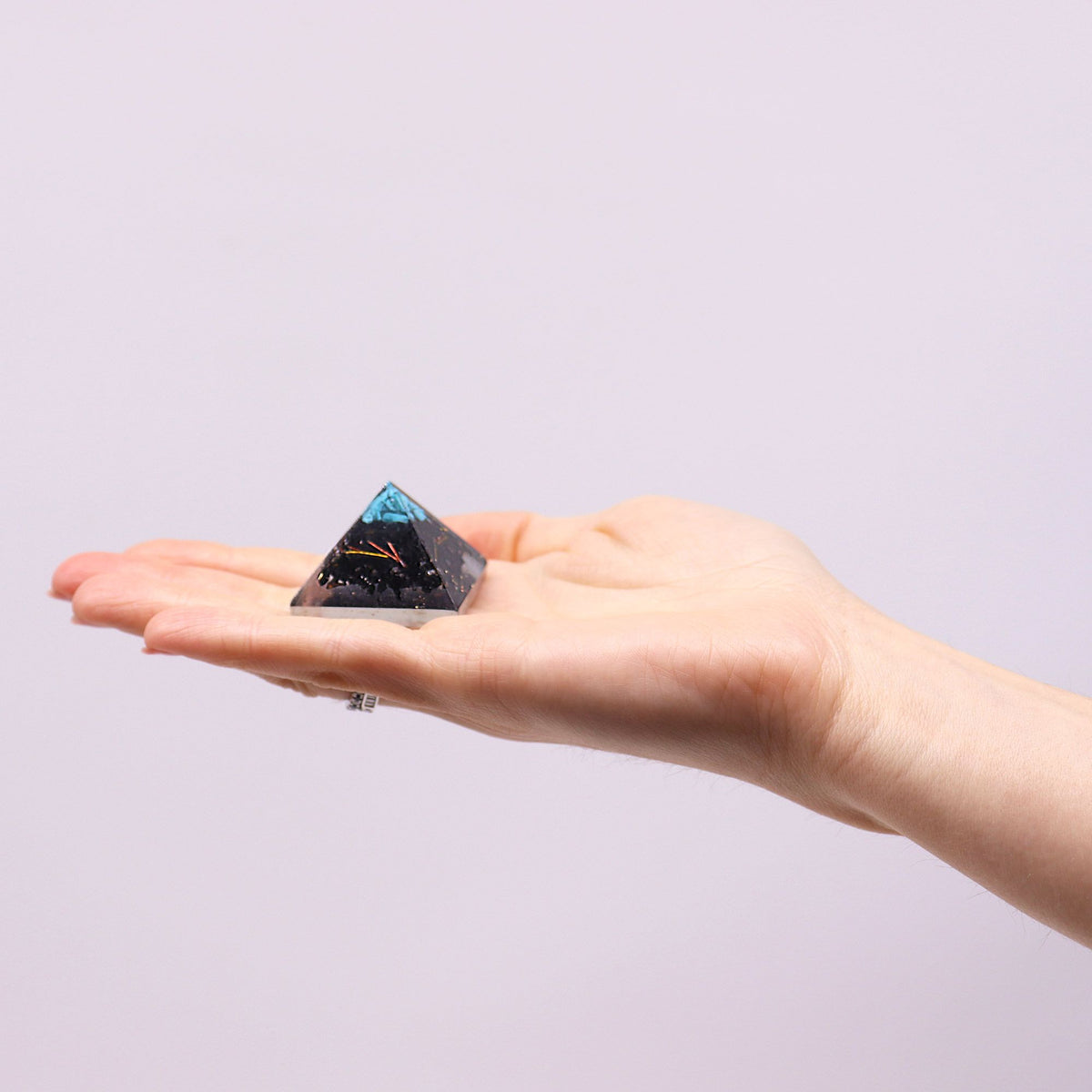 Orgonite Pyramid with Gem Chips and Copper – 25mm